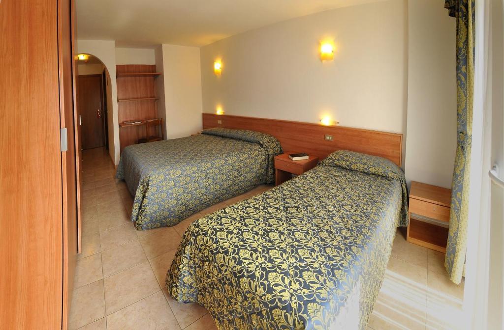 Hotel Alpen Andalo Room photo